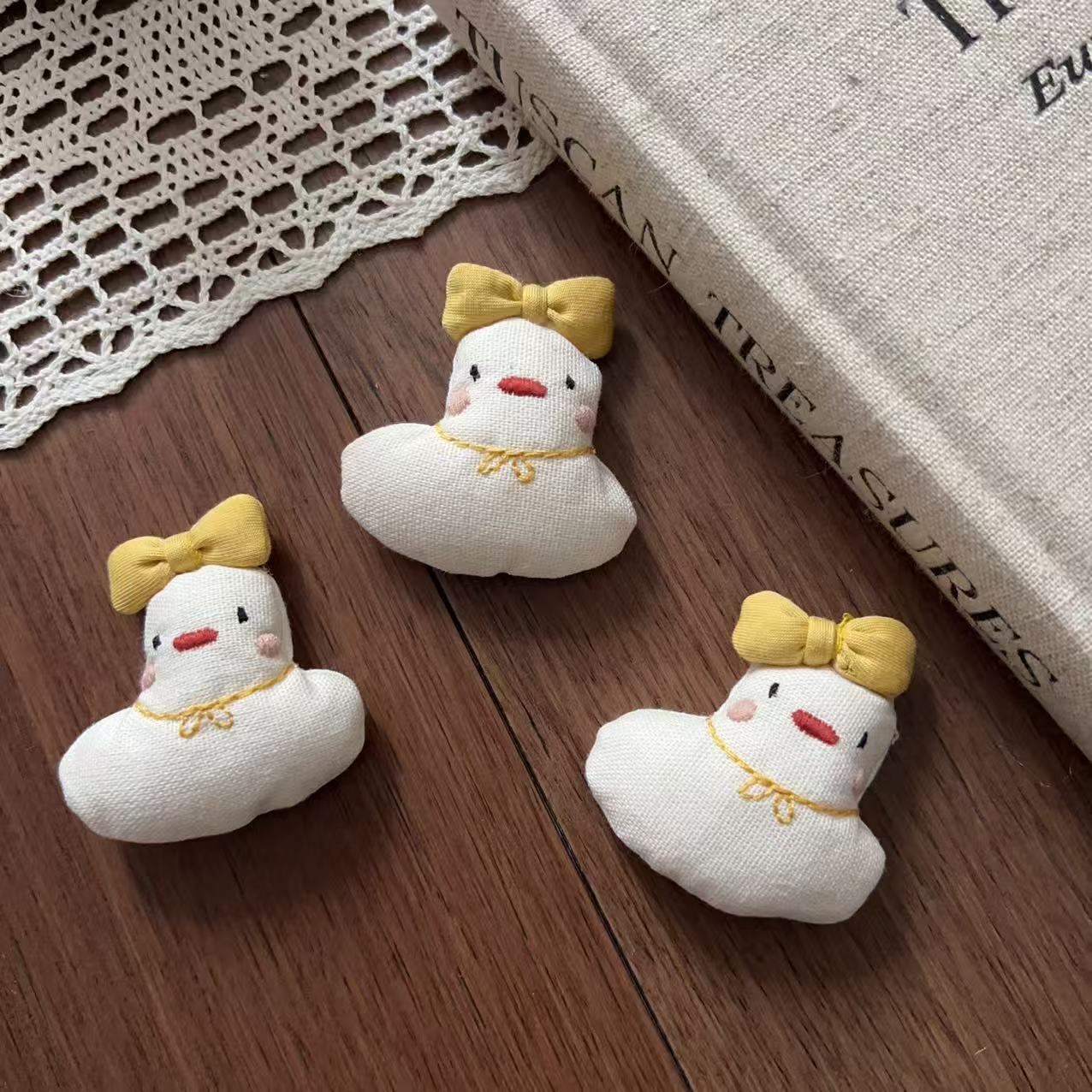 Cute Stuffed Fabric Little Yel - Summer Duck Clothing 评论和价格